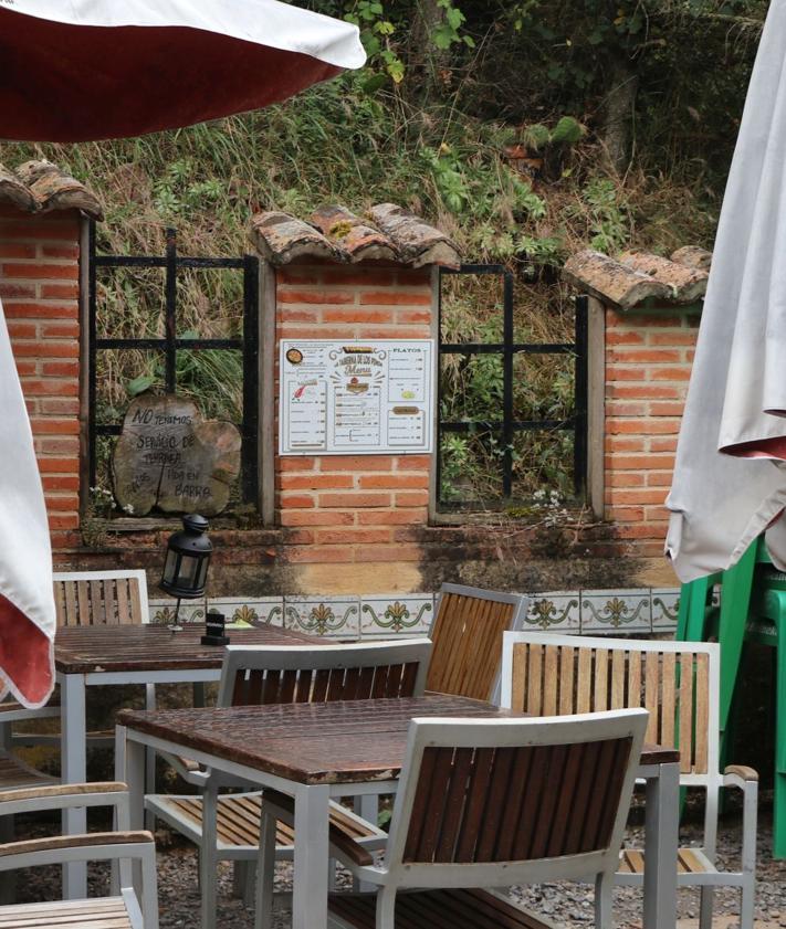Imagen secundaria 2 - Imágenes del interior de La Taberna.