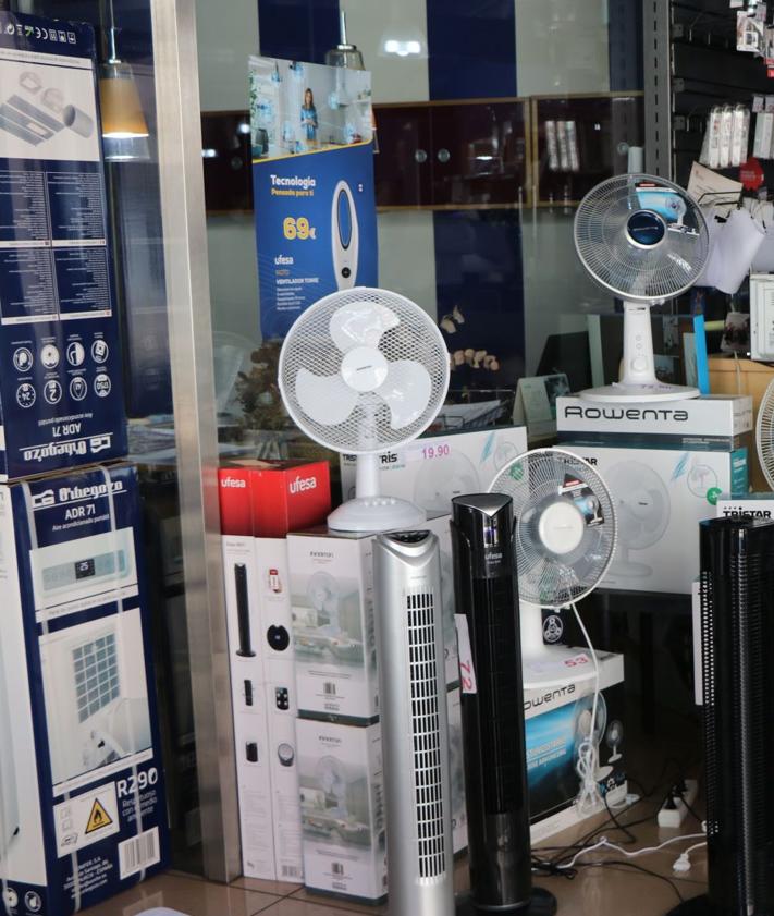 Imagen secundaria 2 - Los ventiladores se agotan en León: «Hemos vendido cinco veces más que el año pasado»