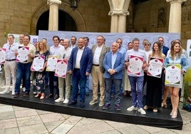 Foto de familia de todos los galardonados.