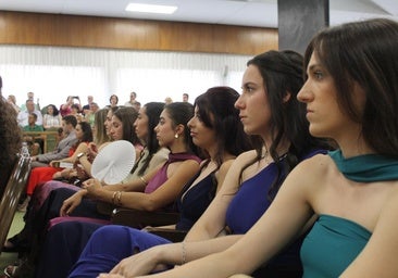Recuerdo en la graduación de Ambientales a María Pedraja, la joven estudiante fallecida repentinamente
