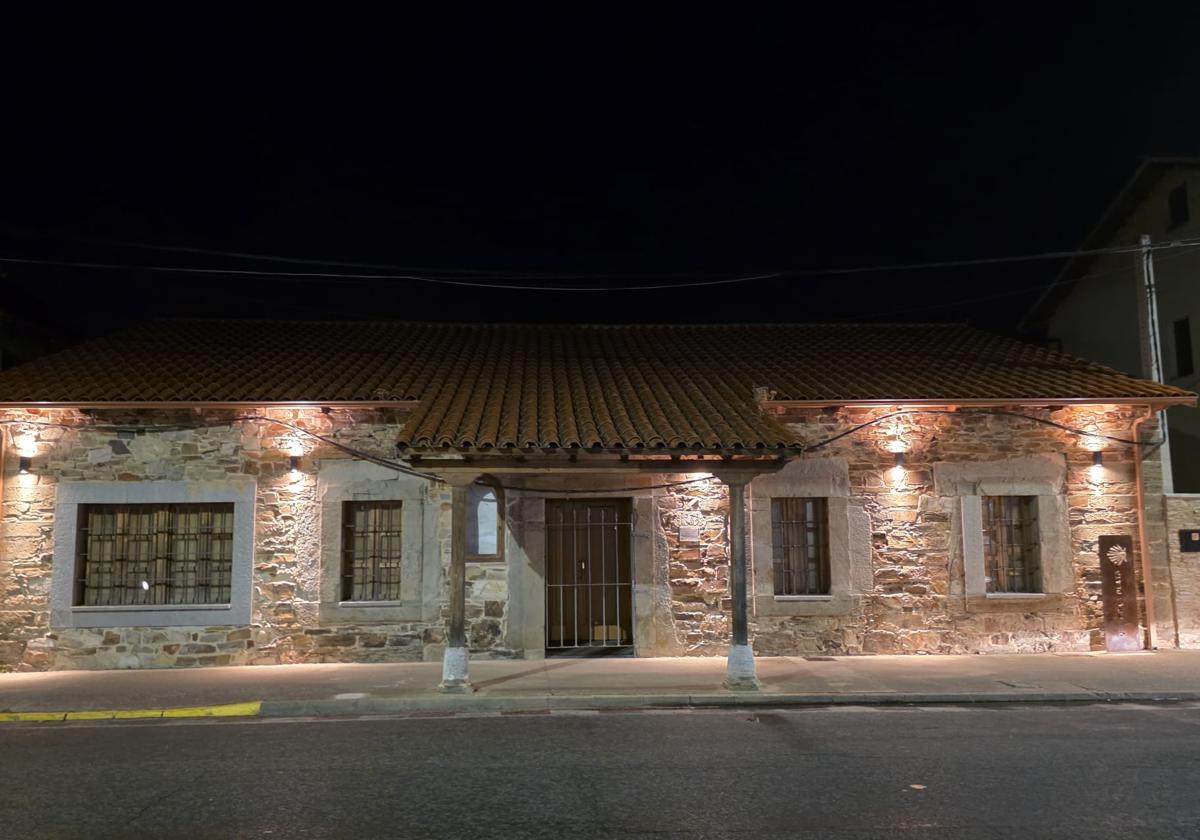 La Casa del Capataz en La Bañeza se ilumina para resaltar su valor patrimonial