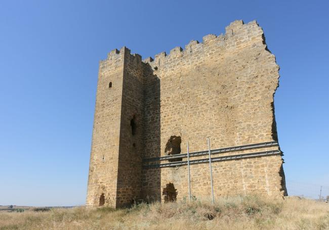 Ruinas del Castillo de Cea en Cea.