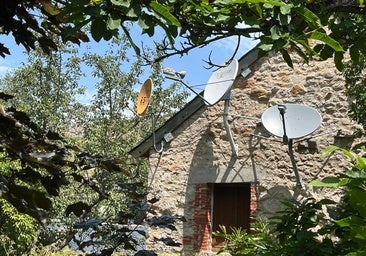 Los vecinos de Babia, hartos de la incomunicación: «Tenemos el pueblo que parece la NASA y no hay cobertura»