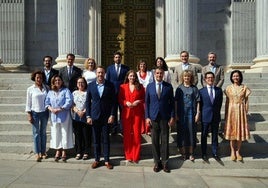 Foto de familia de los parlamentarios por Castilla y León.