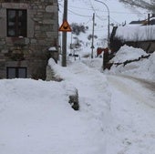 Localidad de Torrestío, tras una nevada.