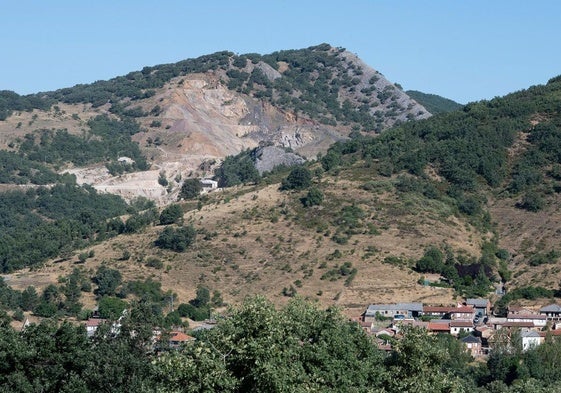 Cantera de piedra en una foto de archivo.