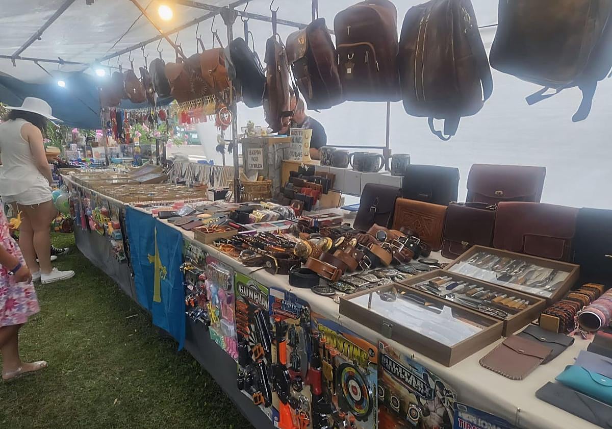 Imagen principal - Mercado judío y reguero de libros