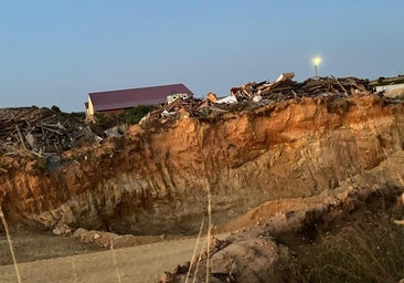 Denuncian el «gran vertedero» que una empresa de reciclaje está creando en Astorga