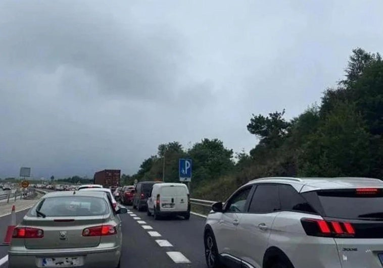 La Guardia Civil reforzará su presencia en la AP-66 ante la previsión de otro domingo «caótico»
