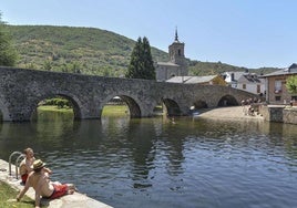 Playa fluvial de Molinaseca, en la comarca de El Bierzo.