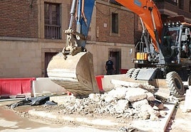 Retirada de la plataforma de hormigón en Arco de Ánimas.