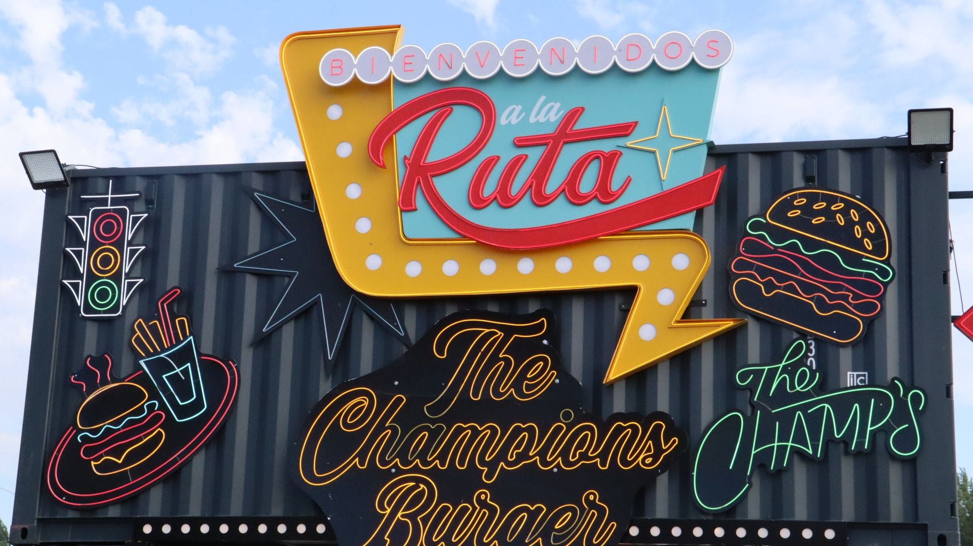 Así se ha vivido la inauguración de The Champions Burger en León