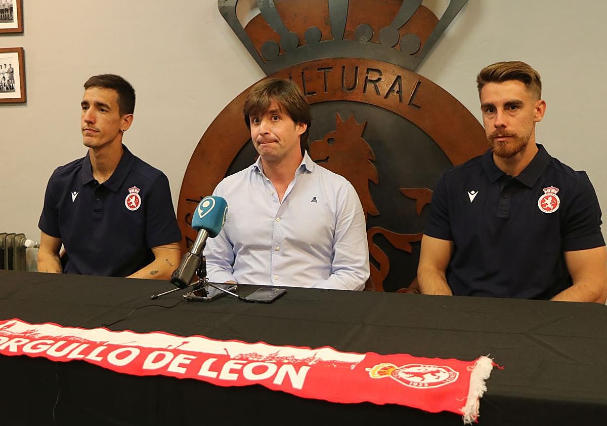Imagen principal - Badía explica su llegada a León: «No quería esperar más y la Cultural reunía todo»