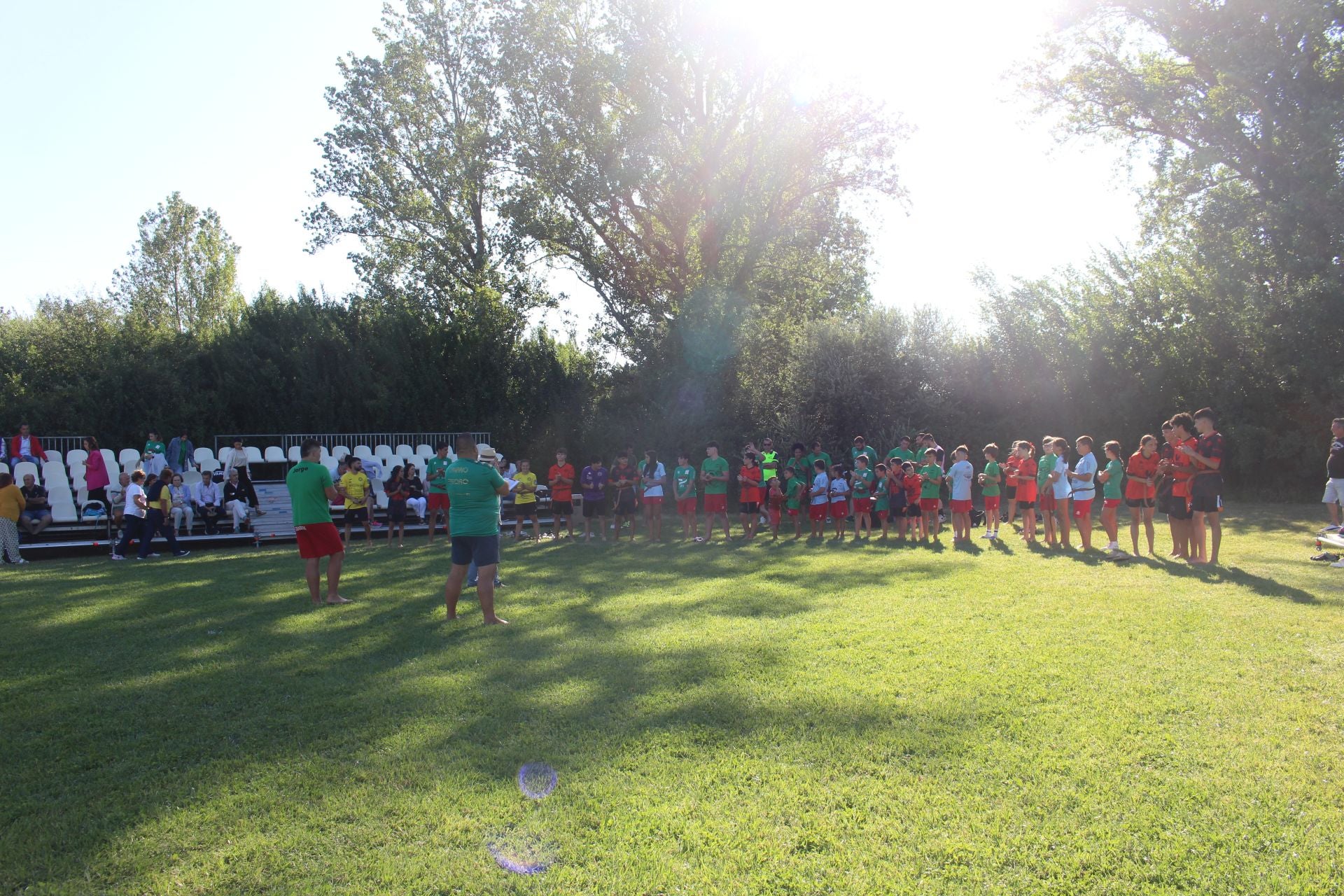 Un corro de homenaje a Jorge Iglesias