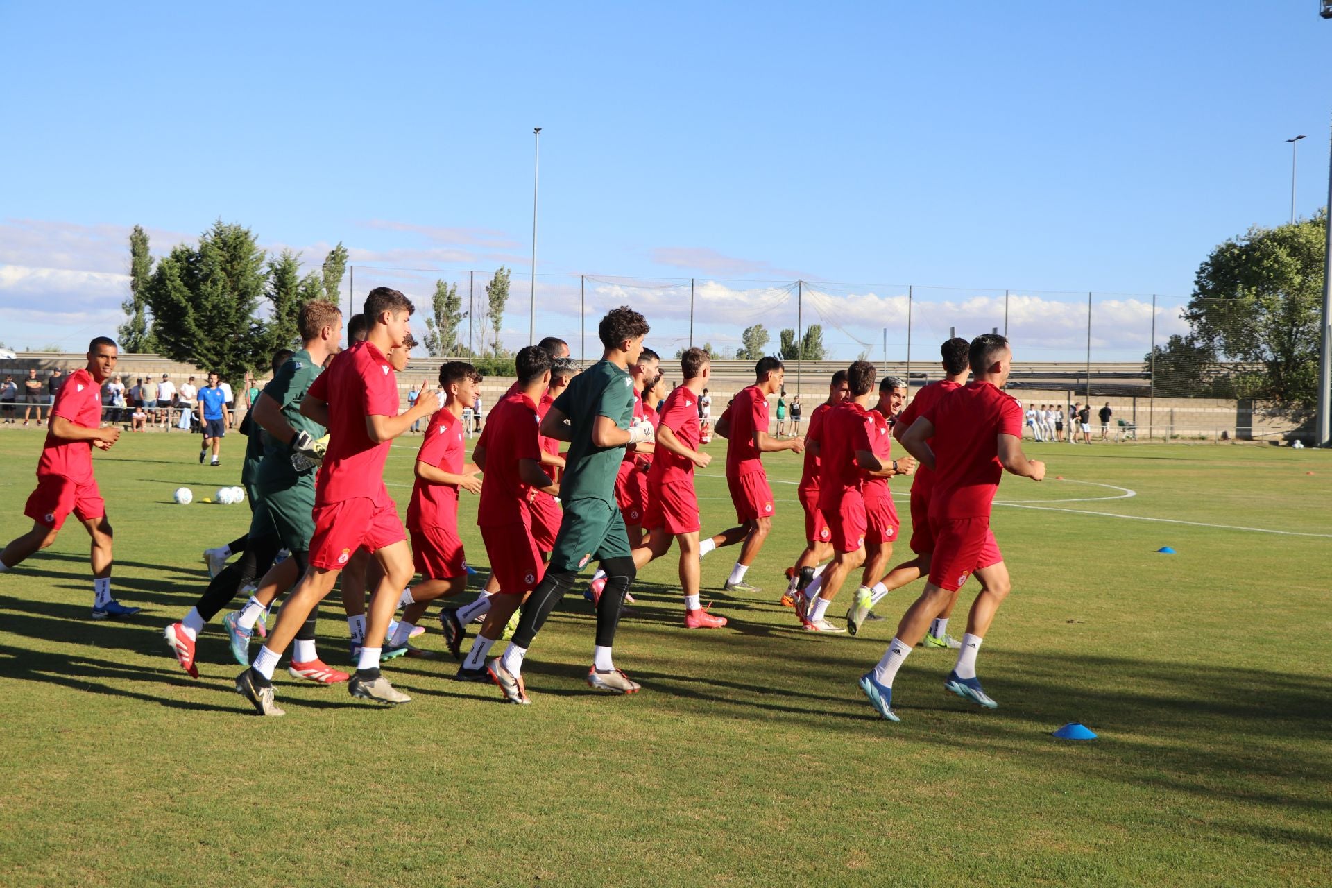 Las imágenes del entrenamiento de la Cultural y Deportiva Leonesa
