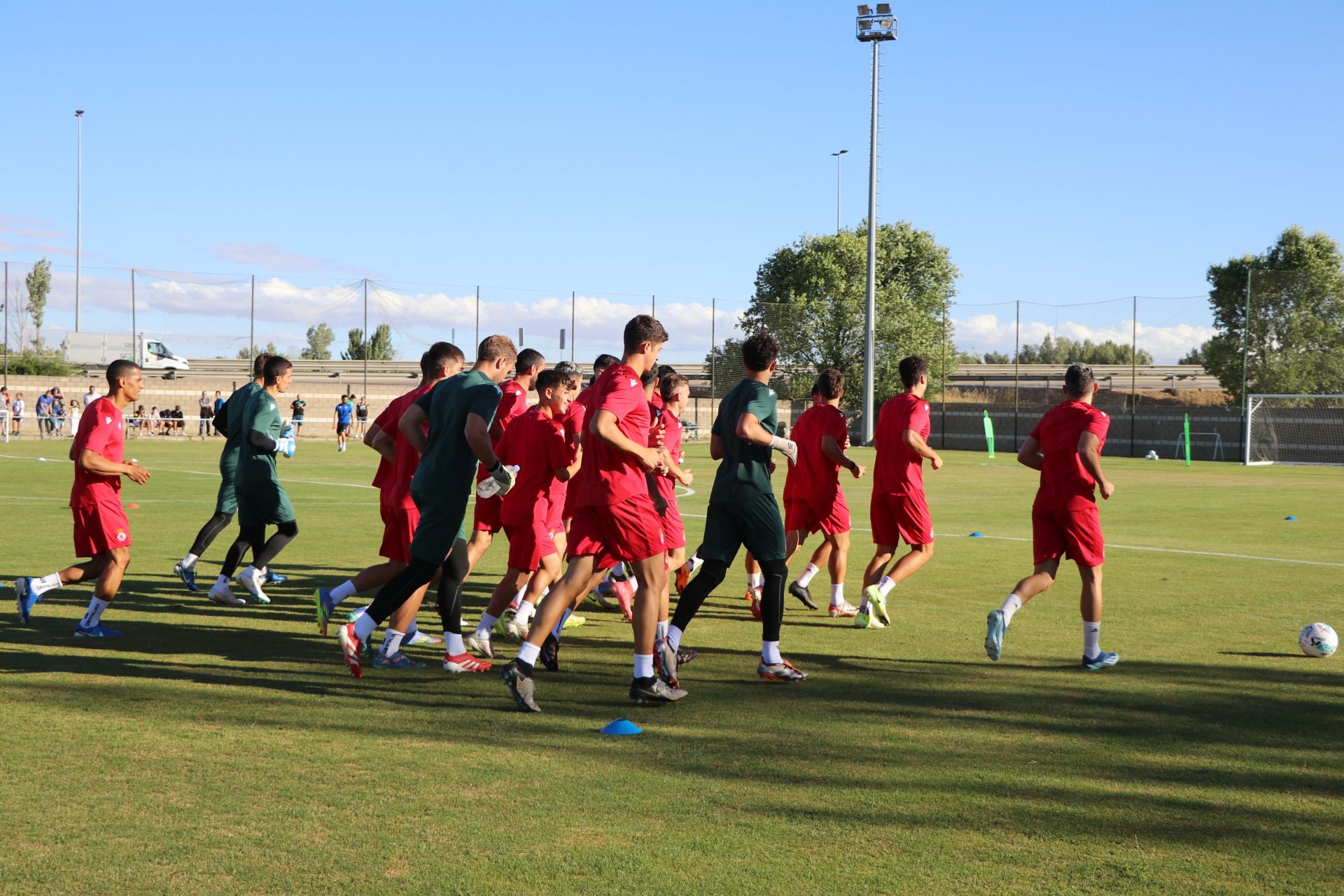 Las imágenes del entrenamiento de la Cultural y Deportiva Leonesa