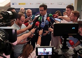 El ministro de Transformación Digital y de la Función Pública, Óscar López, clausura el Cybersecurity Summer BootCamp.