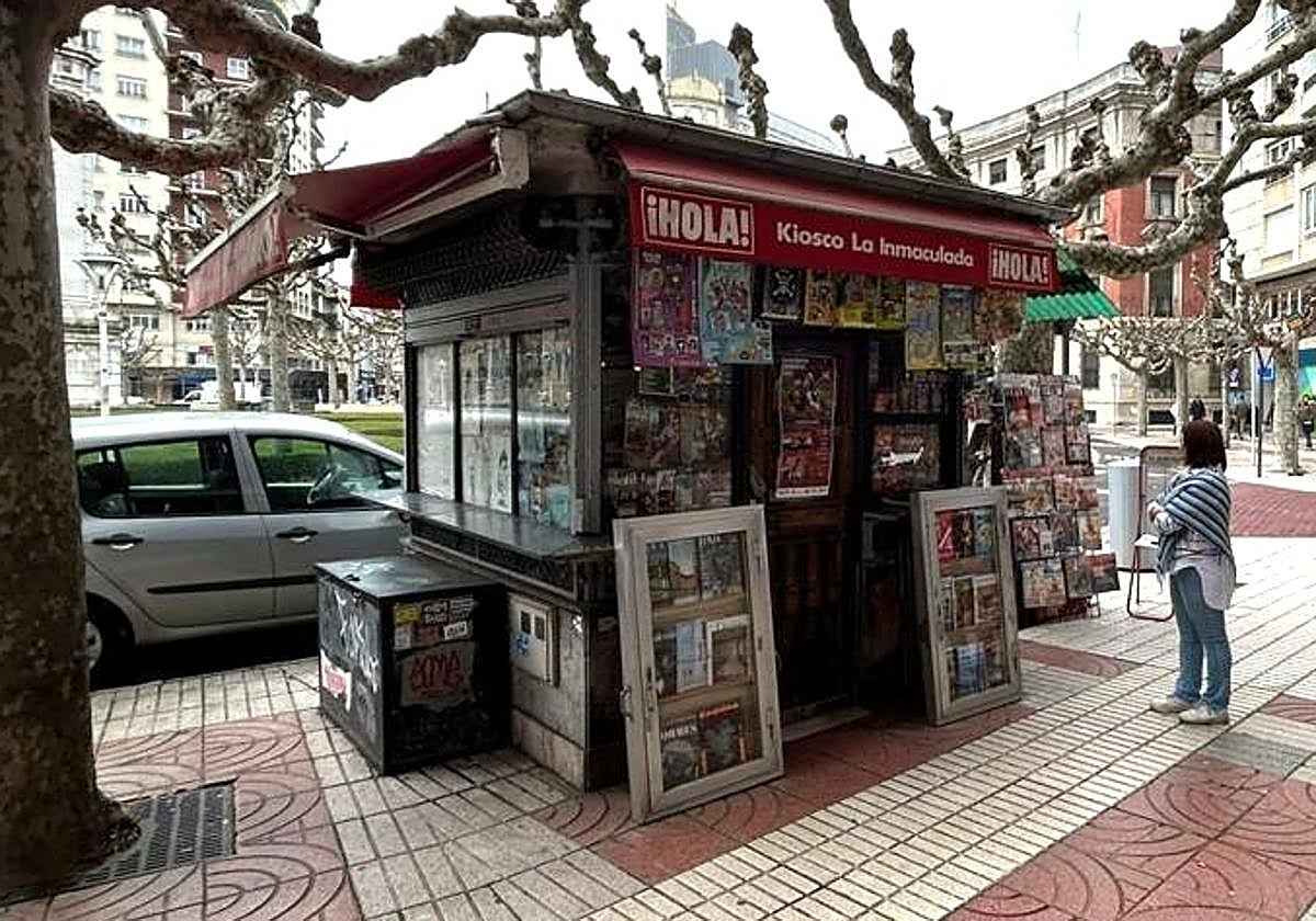 Imagen del quiosco de la plaza de la Inmaculada, el único que sigue abierto.
