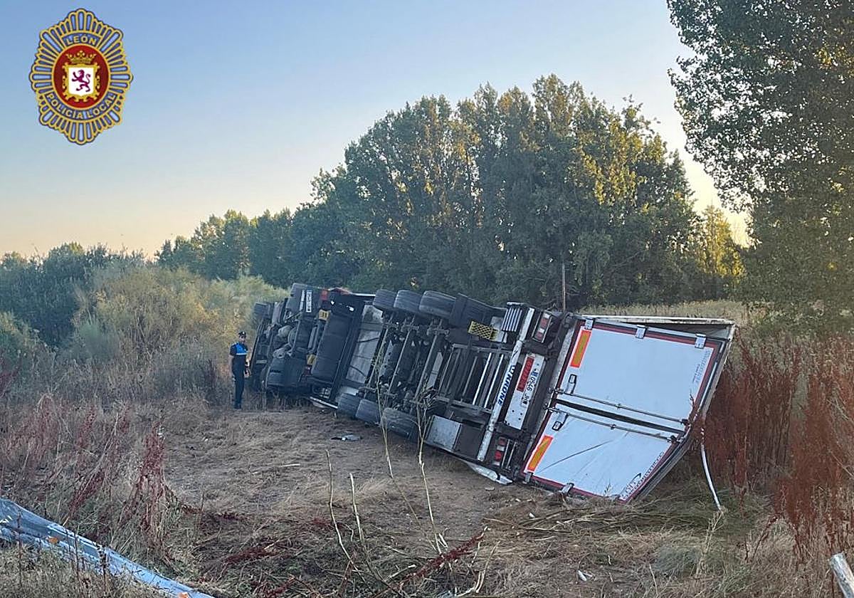 Imagen del camión en la LE-11.