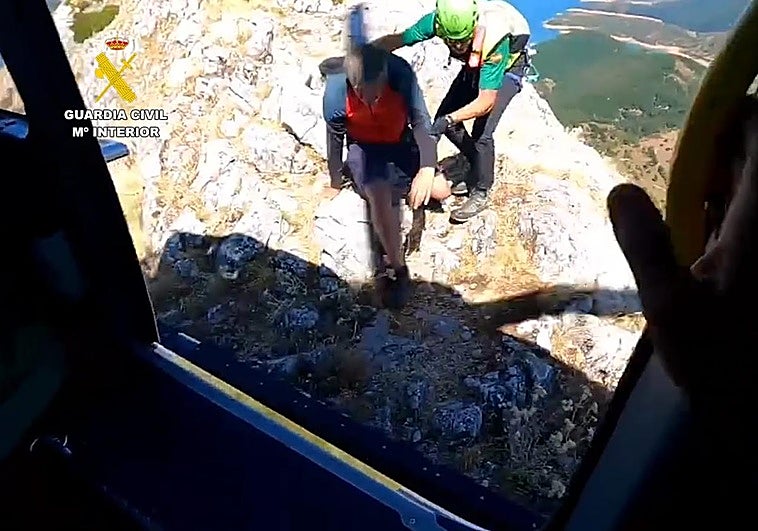 Rescate del montañero en la provincia de León.