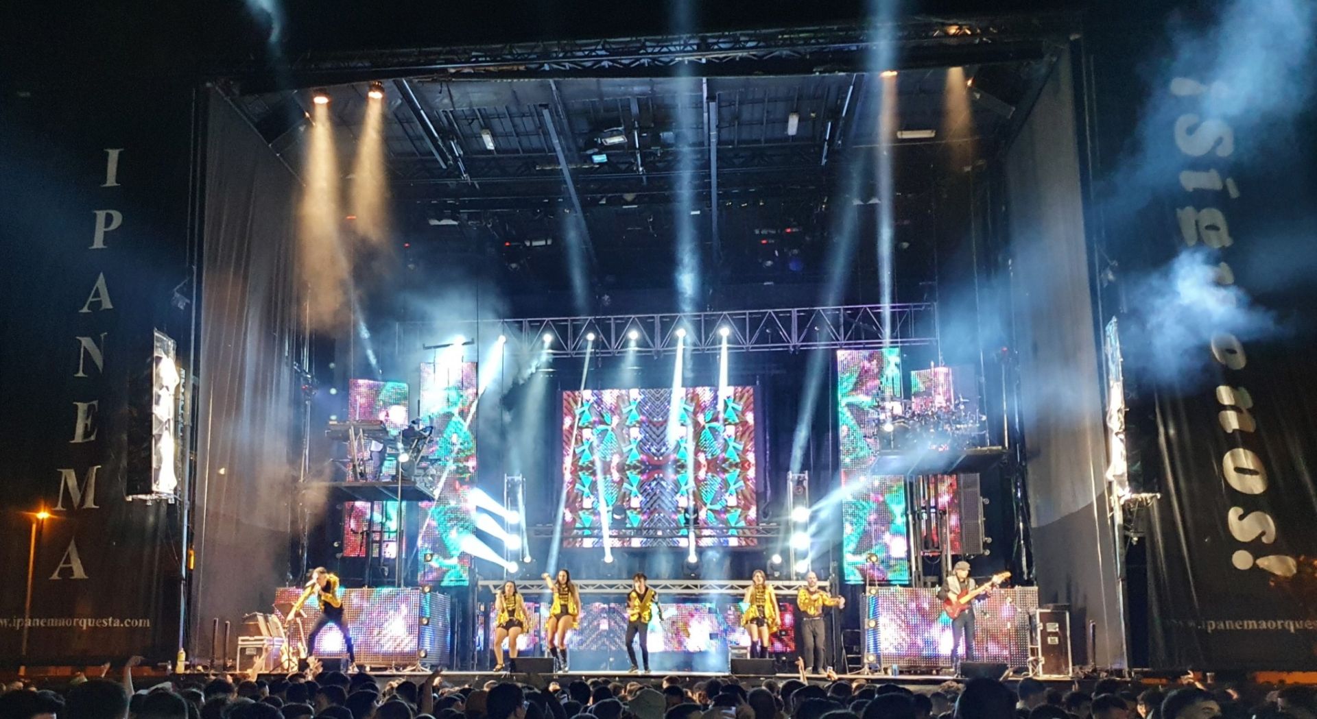 Imagen de la Orquesta Ipanema en uno de sus shows.