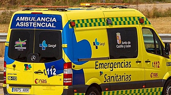 Un turismo sufre un brutal accidente en Villablino
