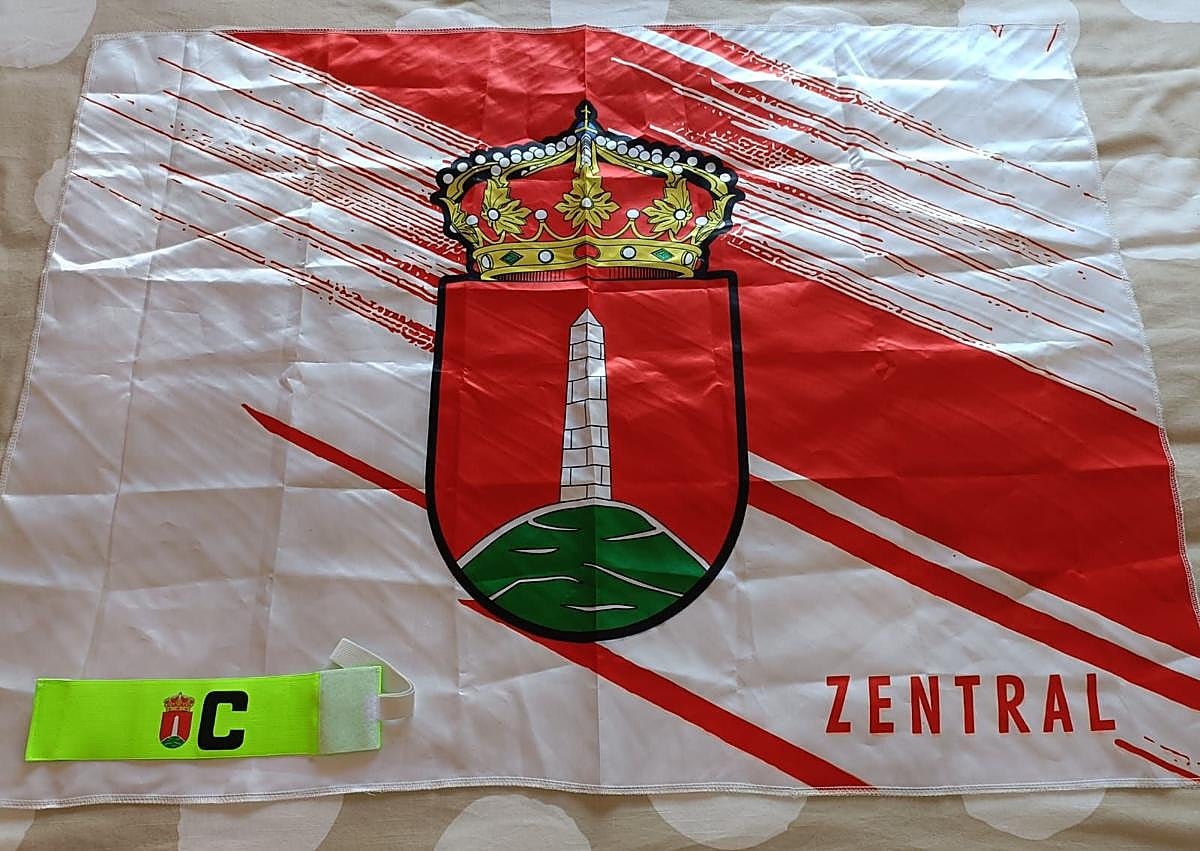 Imagen secundaria 1 - La fiebre del fútbol rural se contagia: otro pueblo de León con equipación propia