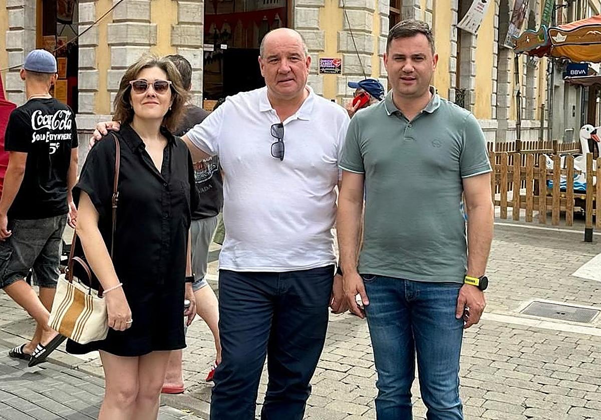 Visita a La Bañeza del secretario general del PSOE de León.