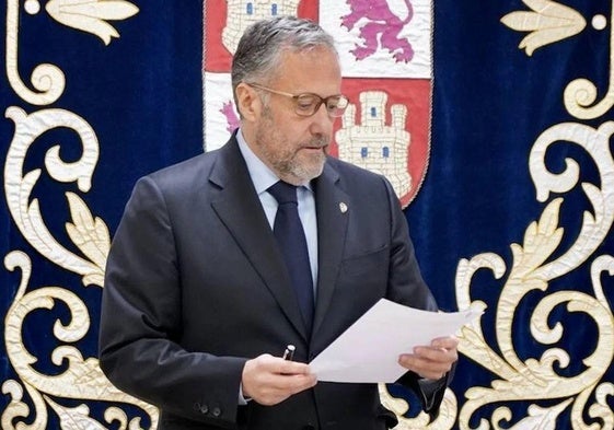 Pollán advierte que el impago de la Junta puede afectar al funcionamiento de las Cortes