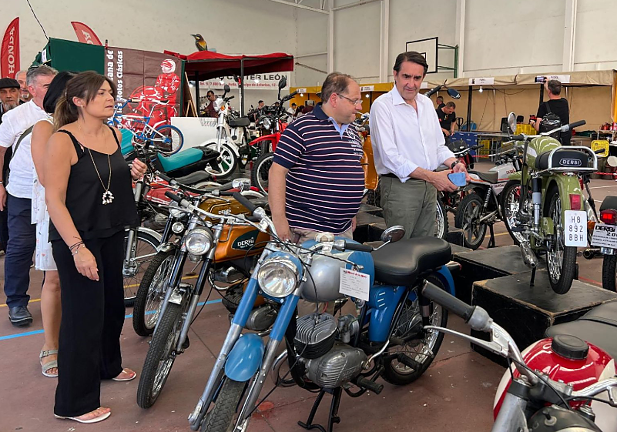 Inauguración de la XIX Feria del Motor en el marco del Gran Premio de Velocidad.