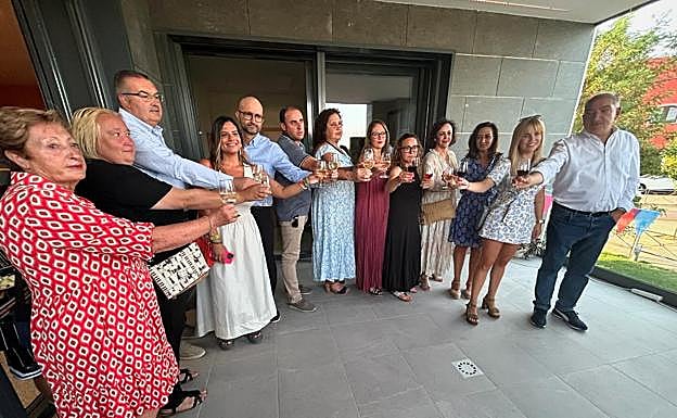 Diferentes autoridades en la inauguración de las fiestas de Valdevimbre