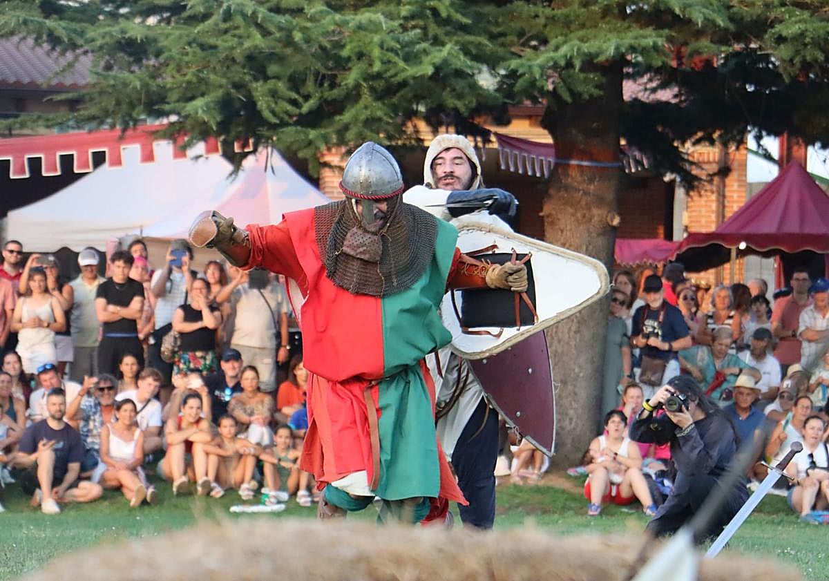 Imagen principal - Fin de semana medieval en Villadangos del Páramo