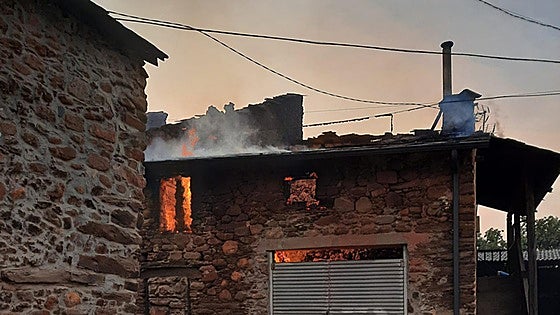 Quiñones: «Son pirómanos actuando en León de forma coordinada, es terrorismo ambiental»