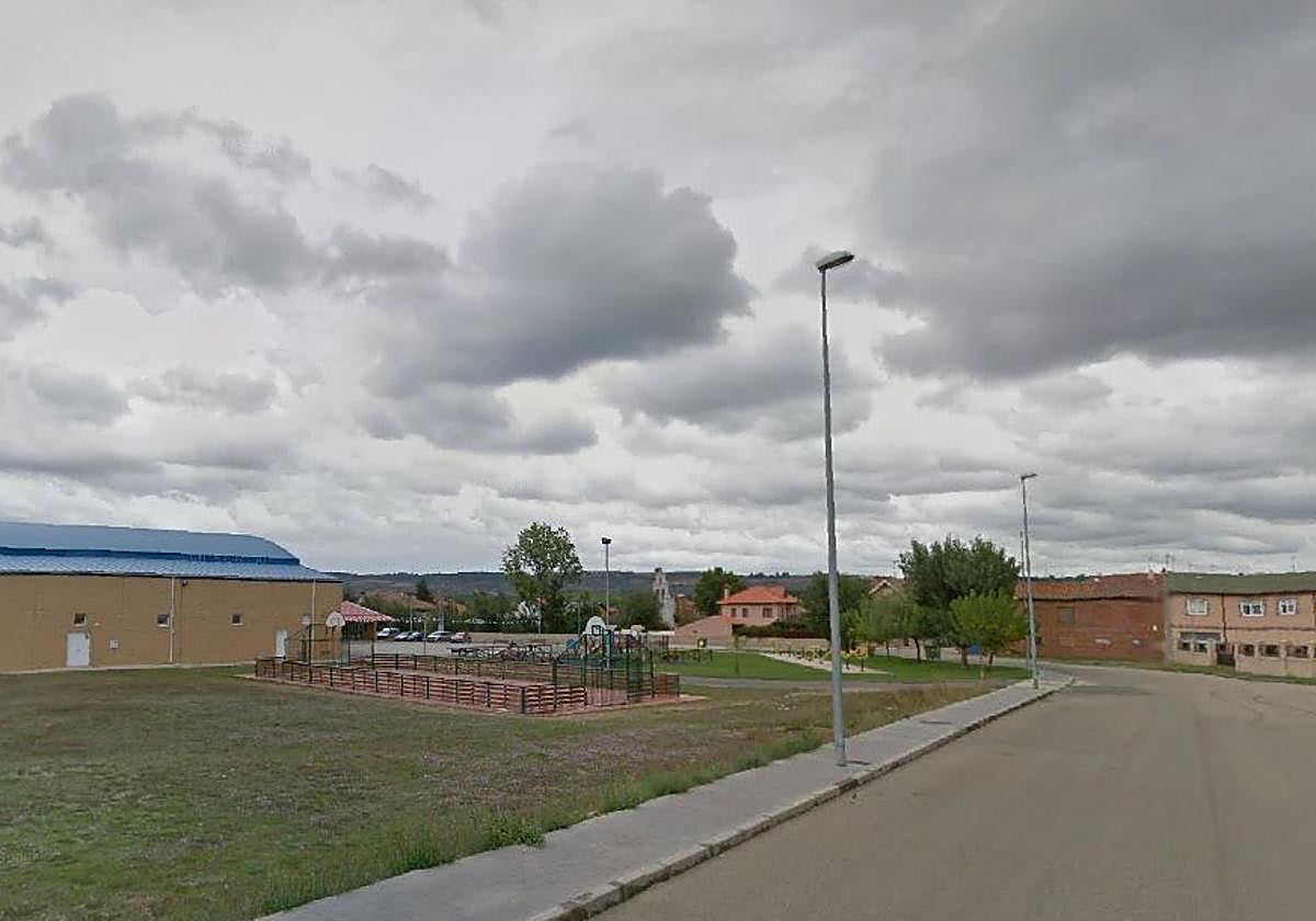 Calle Namilla, zona más afectada por los cortes de agua en Sariegos.