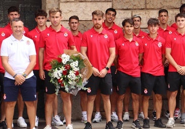 La Cultural se encomienda a la Virgen del Camino en su regreso a Segunda