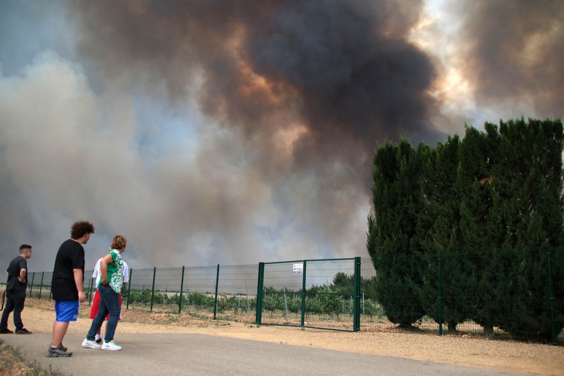 Unas 3.000 personas se suman a las más de 2.000 evacuadas hasta ahora en León