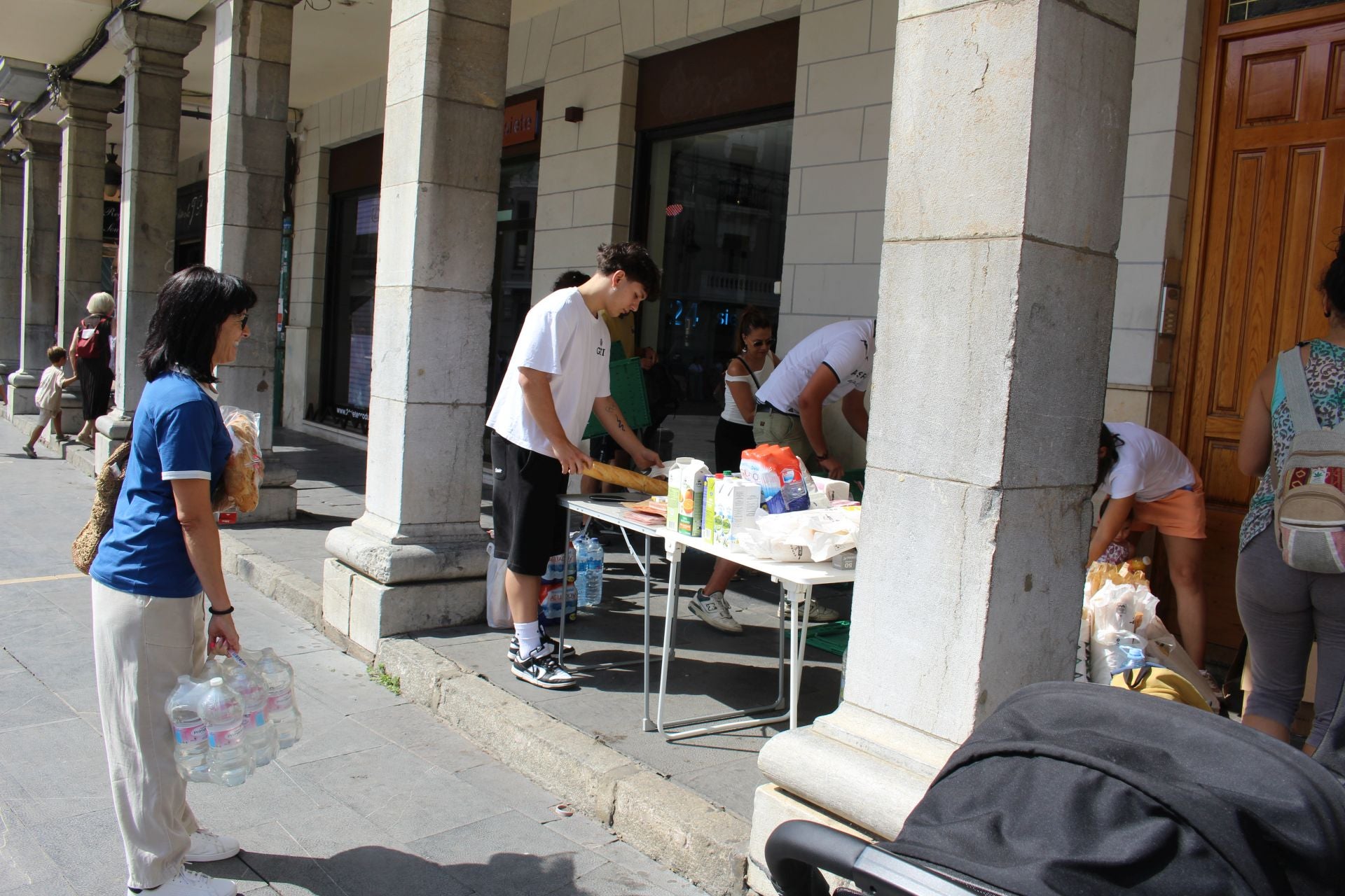 Recogida de alimentos para los afectados por los incendios de León