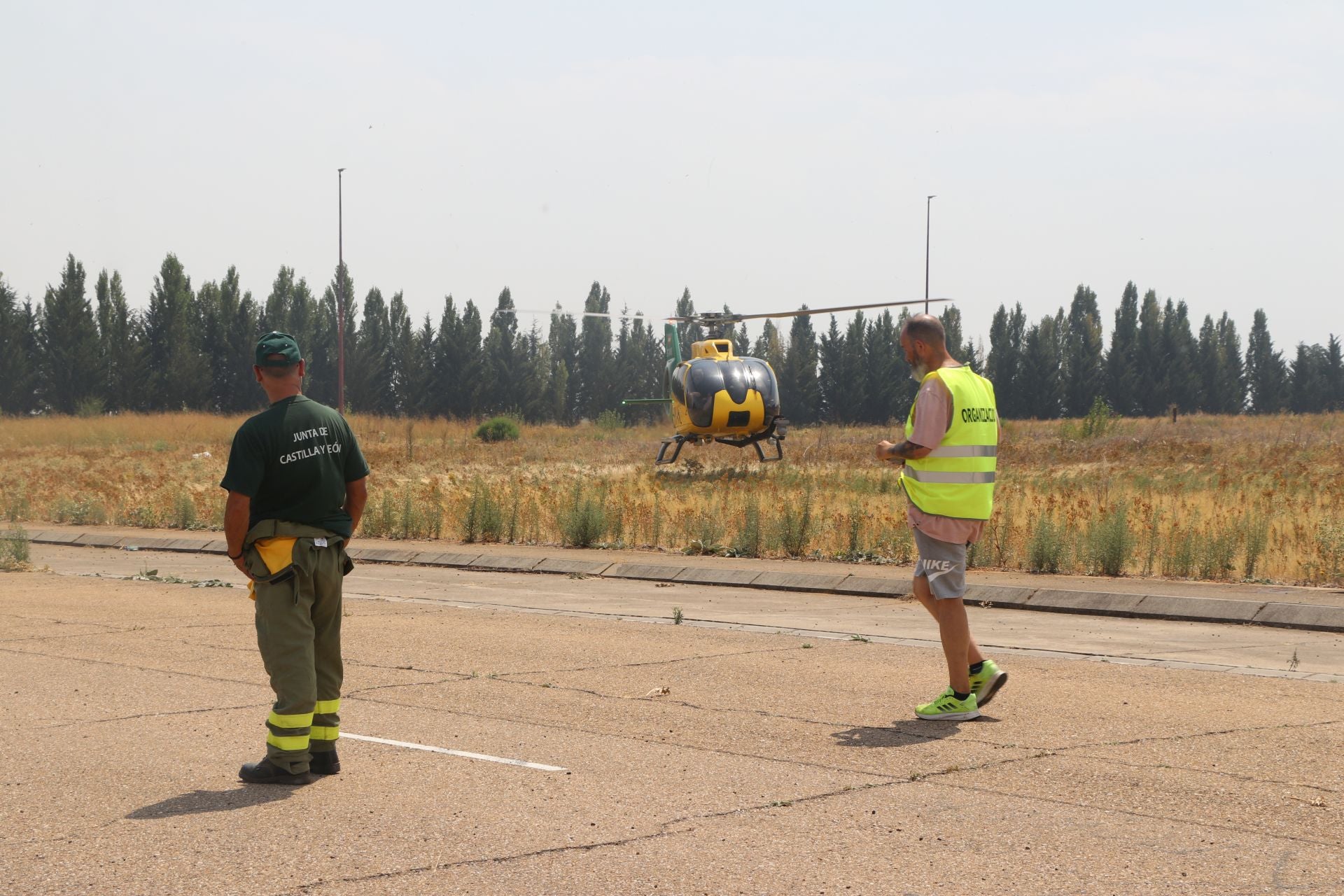 El Puesto de Mando Avanzado coordina la lucha contra el incendio de Castrocalbón