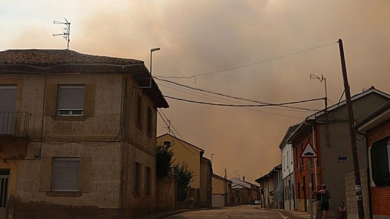 Incendio forestal en la Valdería (León): «El fuego se lo ha llevado todo. No ha dejado nada»