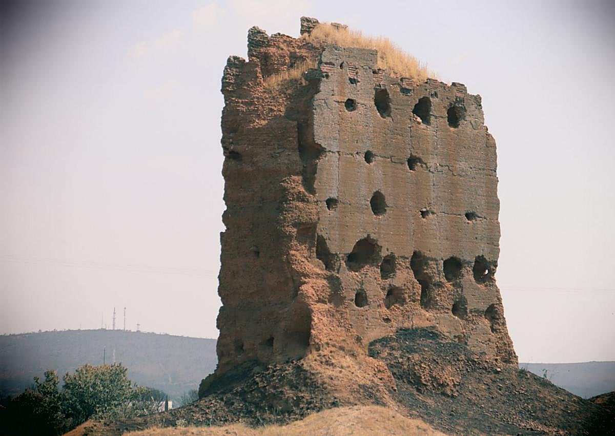 Imagen secundaria 1 - Vecinos contra las llamas en Castrocalbón.