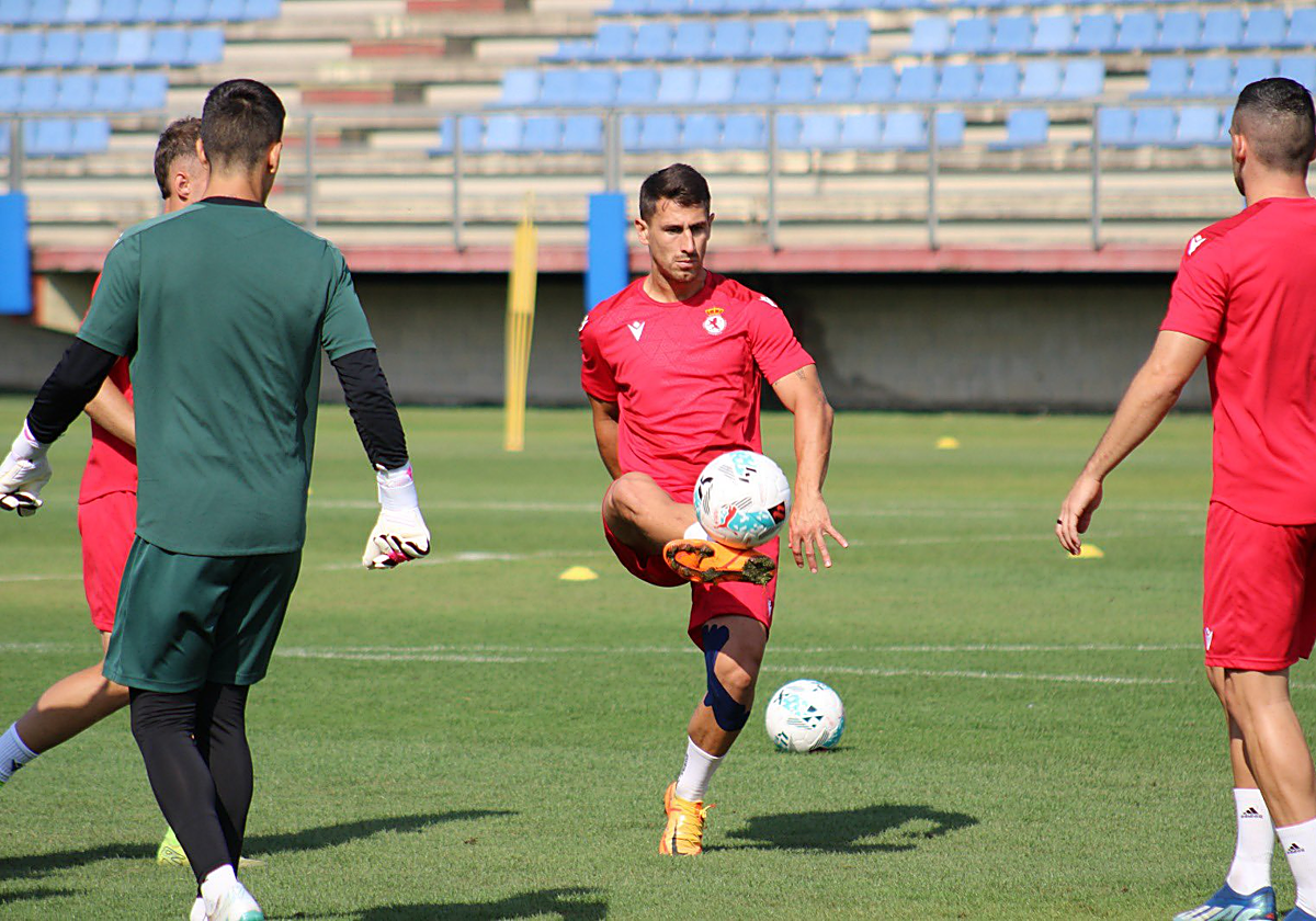 Manu Justo, en un entrenamiento con la Cultural