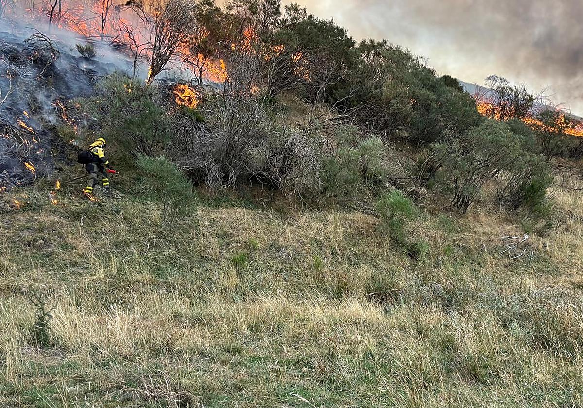 Evacuados 120 montañeros en Picos de Europa por el incendio de Boca de Huérgano