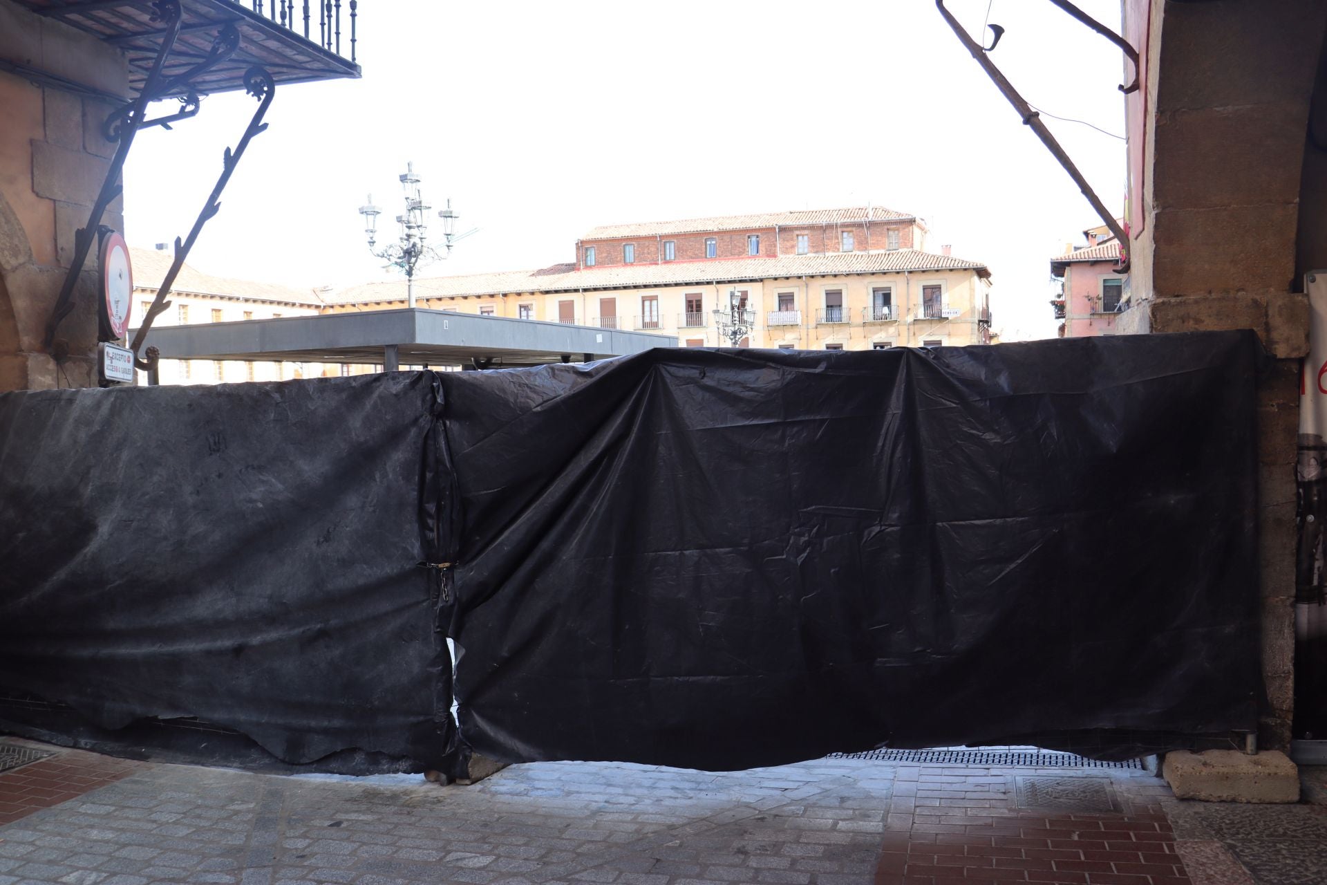 La plaza Mayor, a punto de abrir por completo