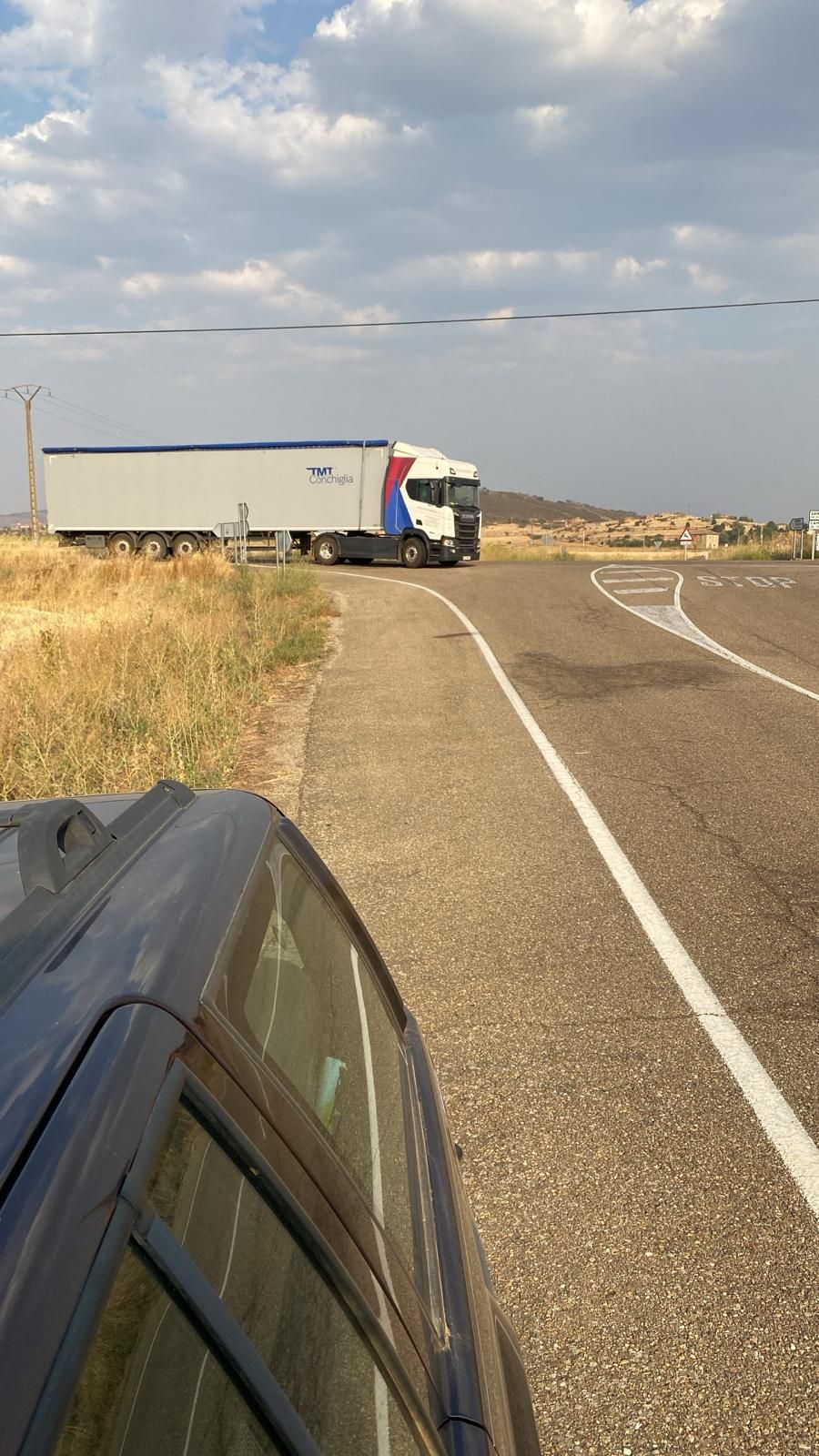 Transportistas y ganaderos solidarios rumbo a la Valdería
