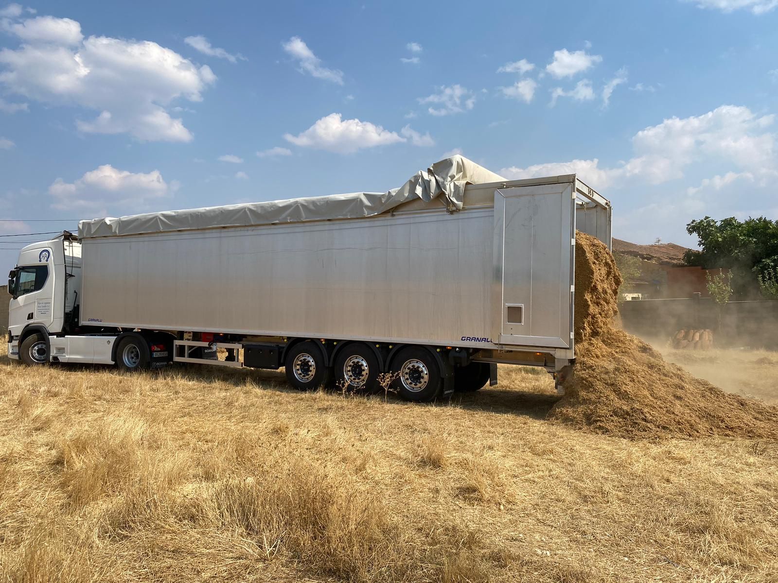 Transportistas y ganaderos solidarios rumbo a la Valdería