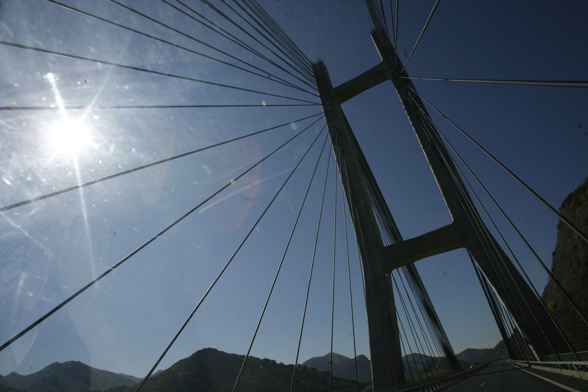 Un puente de récord y de libro