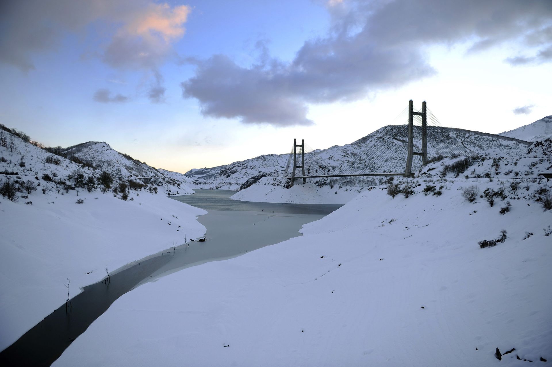 Un puente de récord y de libro