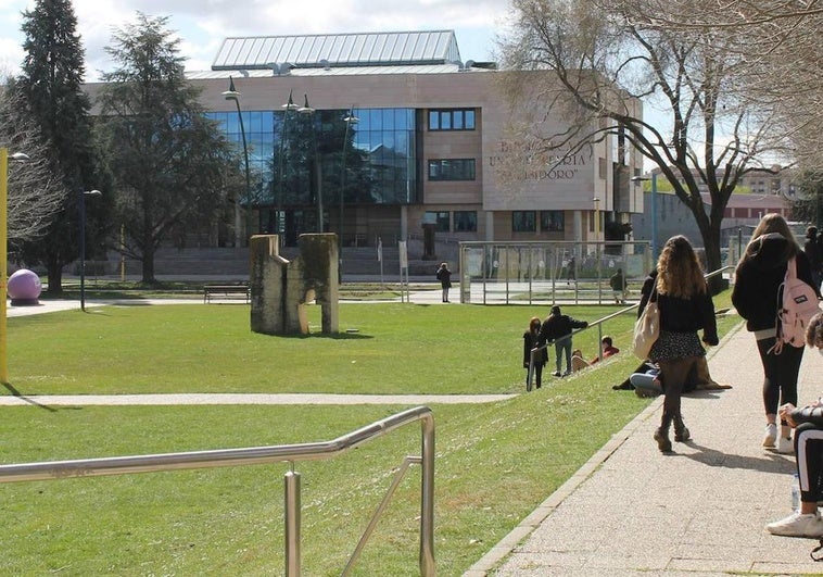 Más contratos predoctorales pero menor inversión en la Universidad de León