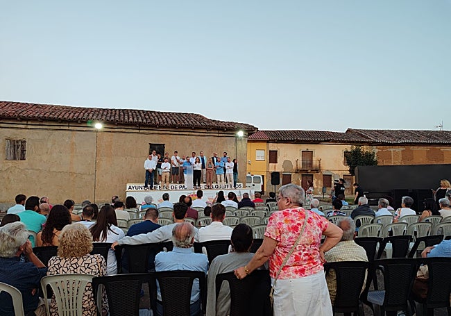 Julio César Fernández, alcalde de Pajares de los Oteros, inaugurando la XXXI Feria del Prieto Picudo