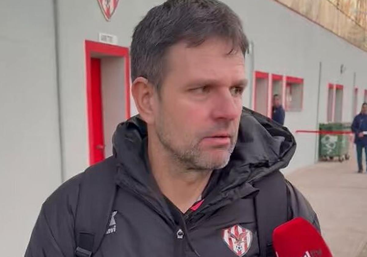 Manolo Pérez, entrenador del Atlético Bembibre.